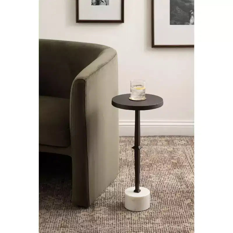 Mesa de bebida pedestal redonda dorada y marrón, 1 persona, 10x10x22 pulgadas