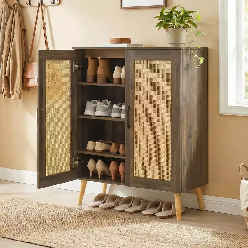 Zapatero de ratán natural/nogal, 5 niveles, 3 estantes extraíbles, 2 puertas, capacidad para 16 pares