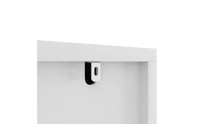 Cómoda blanca de 9 cajones con frente ondulado y tiradores dorados, 160 cm