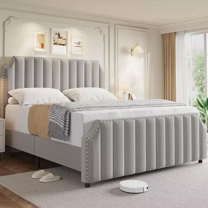 Cama tapizada de terciopelo con plataforma – Cabecero y piecero con canales, Ribete de tachuelas, Negro / Gris claro / Blanco roto, 1–2 personas