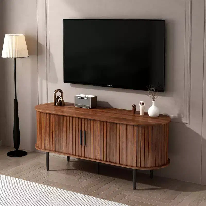 Mueble de TV de mediados de siglo moderno marrón/nogal con puerta corrediza – Capacidad hasta 55"