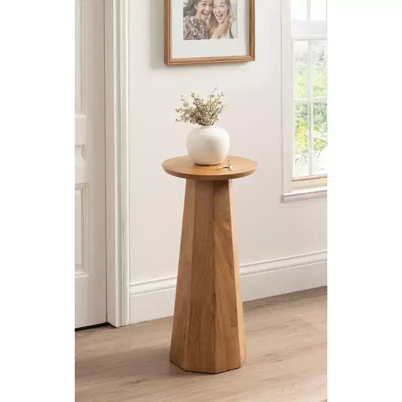 Mesa auxiliar de pedestal redonda de madera en marrón nogal/natural, individual