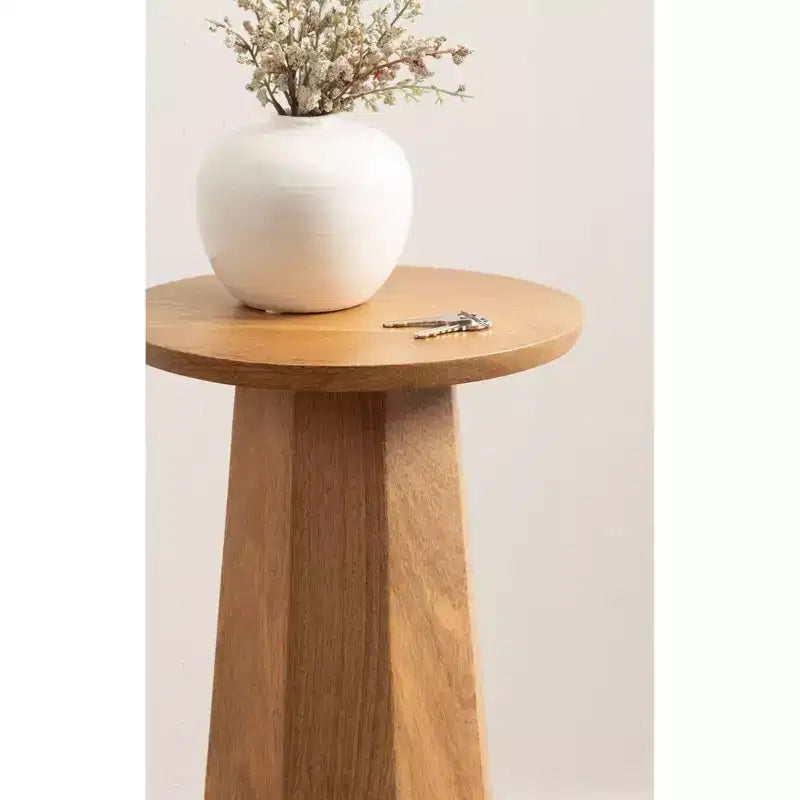 Mesa auxiliar de pedestal redonda de madera en marrón nogal/natural, individual